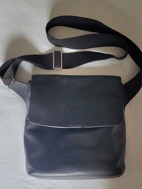 Jack Spade Black Smooth Leather Crossbody Messenger Bag. Web Strap 11X12.5X3.5